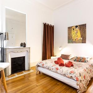 Studio met een Queen Size Bed